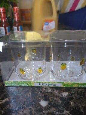 Clear Pineapple Accent Plastic Cups - Set of 2